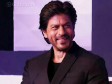 షారుఖ్ ఫ్యాన్స్ తట్టుకోలేకపోతున్నారు