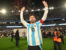 మెస్సీతో ఫోటో కోసం ఎంతమంది 10 లక్షలు ఇచ్చారో తెలుసా?