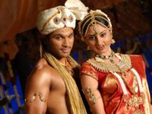 ఎవరా హీరోయిన్… దర్శకుడికి మినిస్టర్ల ఫోన్లు