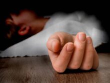 గేమ్ కోసం ఫోన్ ఇవ్వలేదని ముగ్గురు అక్కాచెల్లెళ్ళు…