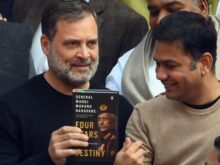 ఒక బుక్ తో మోదీని ఇరుకున పడేసిన రాహుల్